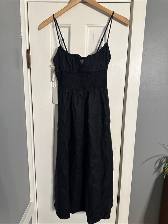 Aritzia Dresses & Skirts - NWT Aritzia Wilfred Genoa Linen Midi Dress Black XS